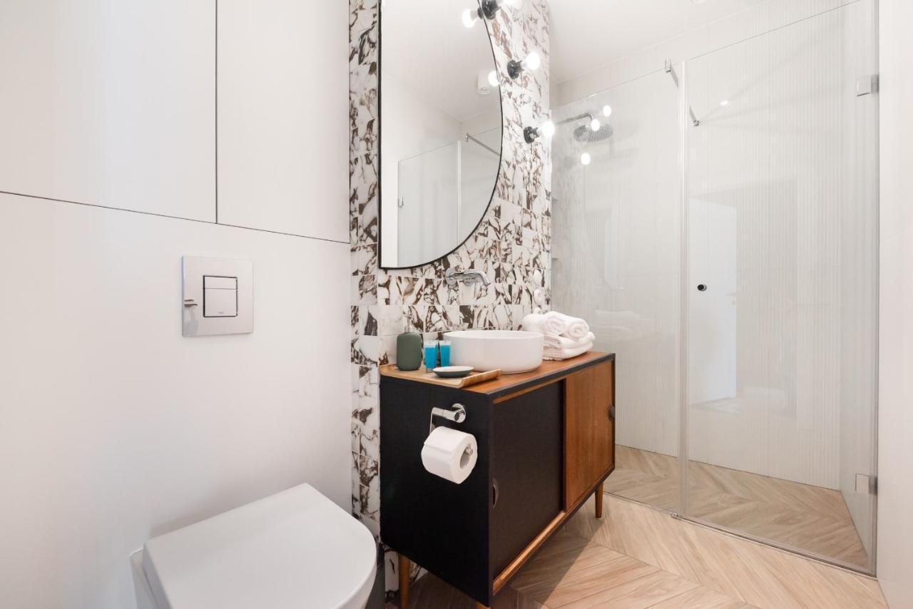 Postepu Comfort Apartment Варшава Экстерьер фото
